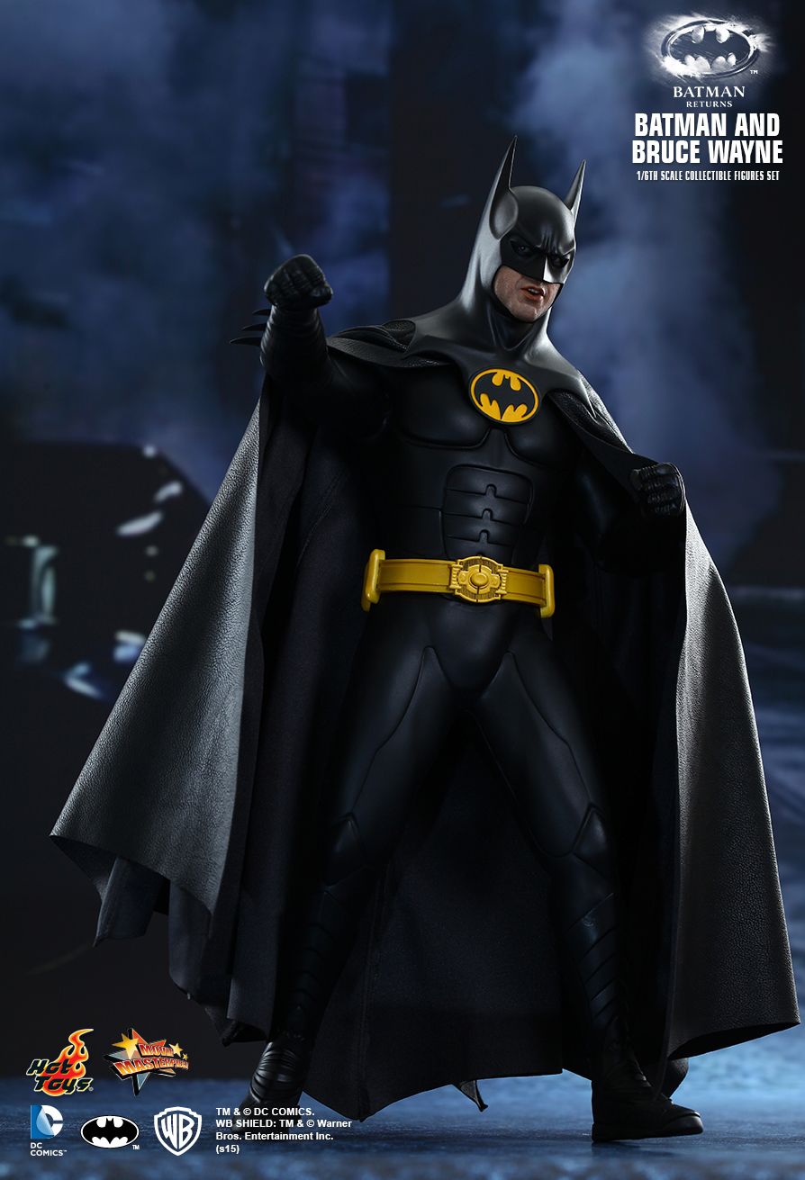 JualHotToys.com Toko HOT TOYS Batman & Bruce Wayne Bat Returns MMS294 1/6 Movie Action Figure Harga Murah - MISB Produk Distributor Resmi Jakarta Indonesia